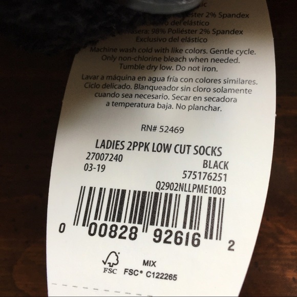 Secret Treasures | Fuzzy Black/White Sock Set - Picture 4 of 6